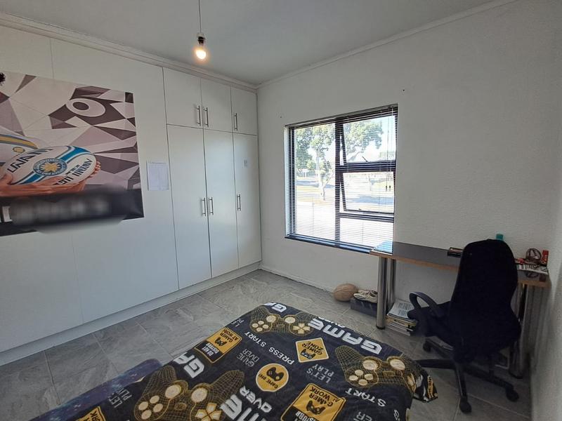 3 Bedroom Property for Sale in Avondale Western Cape